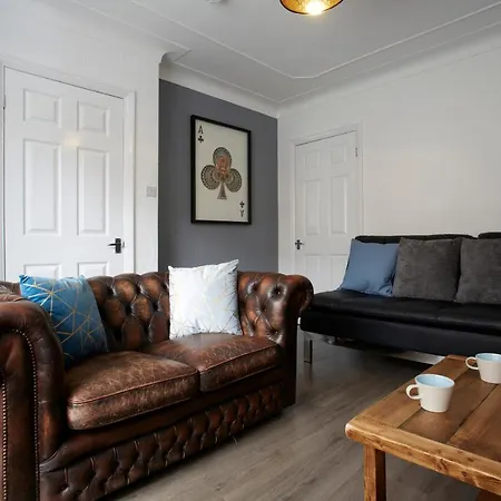 Дом отдыха Stylish Twist Townhouse